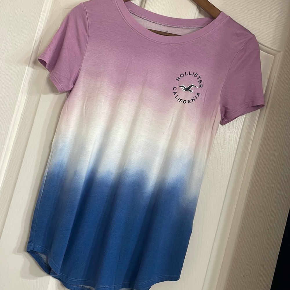 Hollister Loose Fit T-shirt Size XS